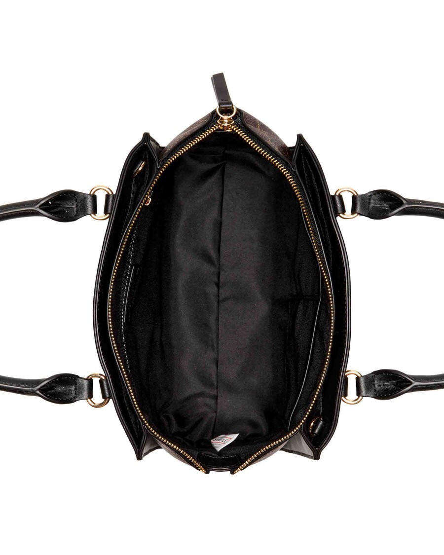 Tas Sembilan Innes Barat