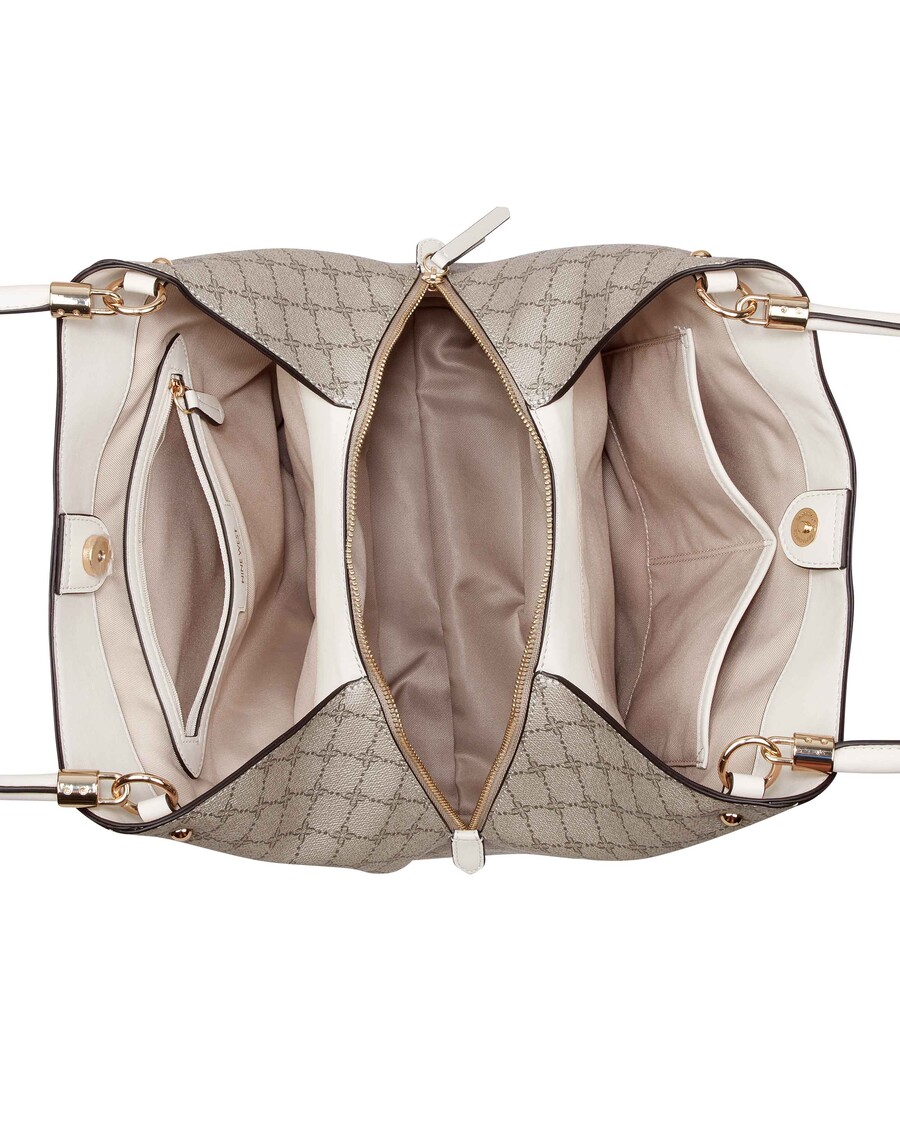 нине вест етта јет сет