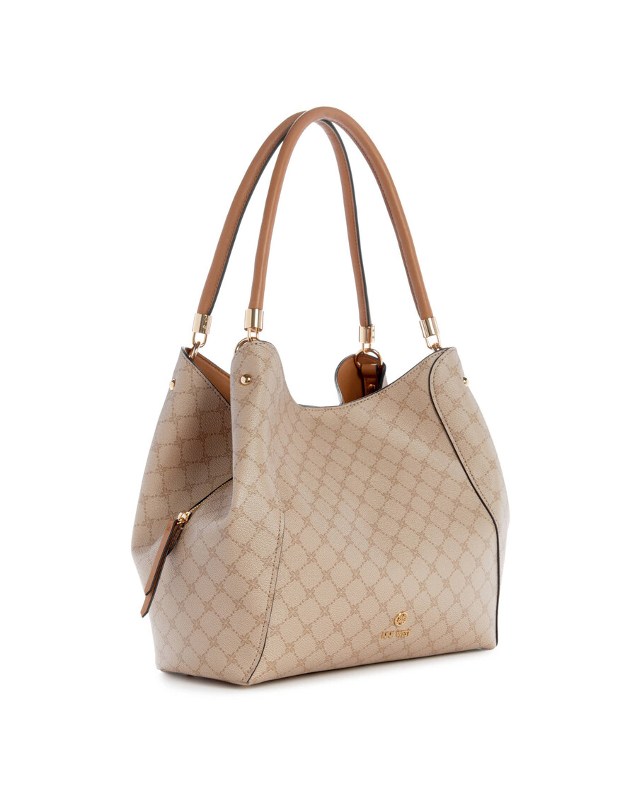 нине вест етта јет сет