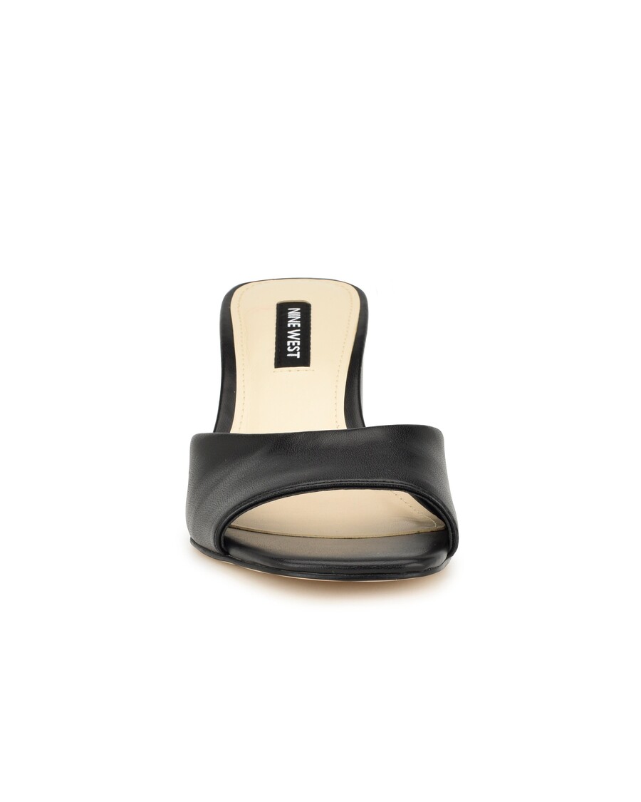 Deväť West Gagen Slide Sandále