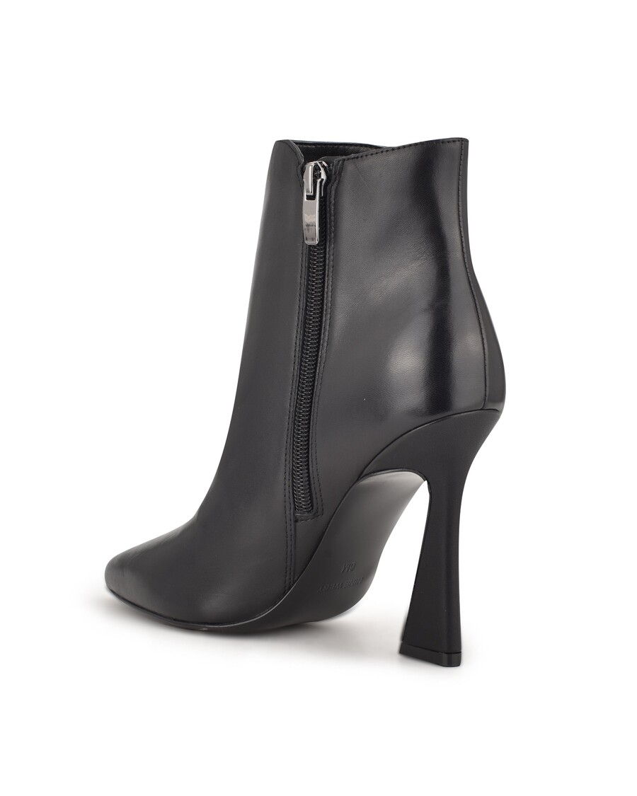 ботильоны девяти Вест Торри