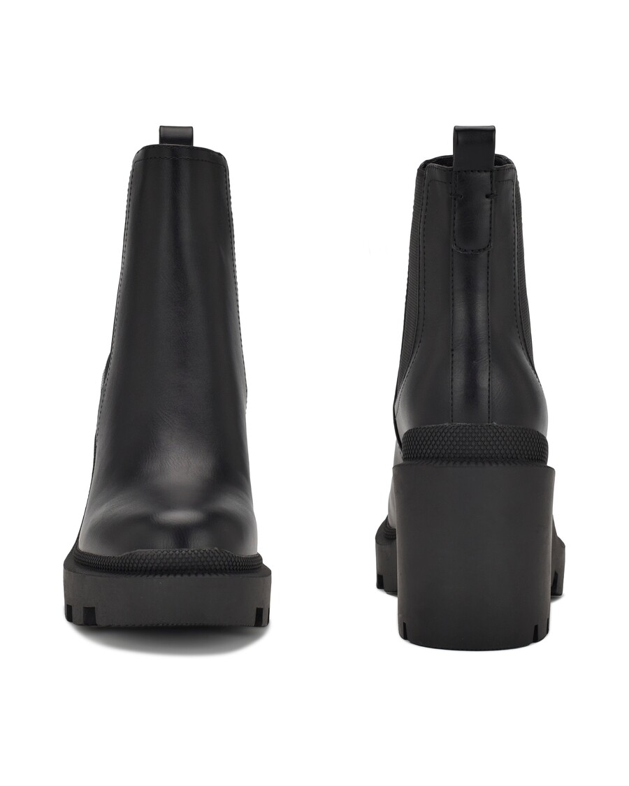 Sembilan Sepatu Boot Sol Lug Chelsea Bentuk Barat