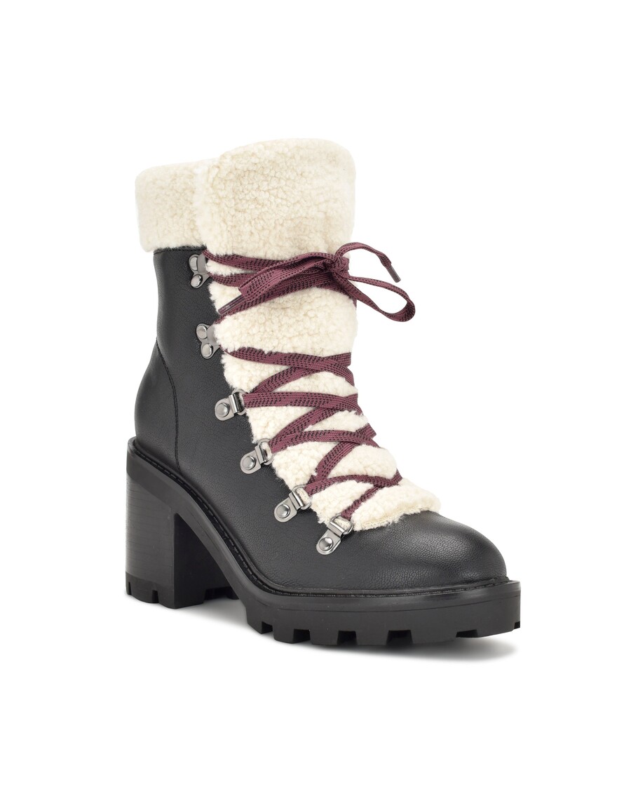 Devyni Vakariniai Unise Batai