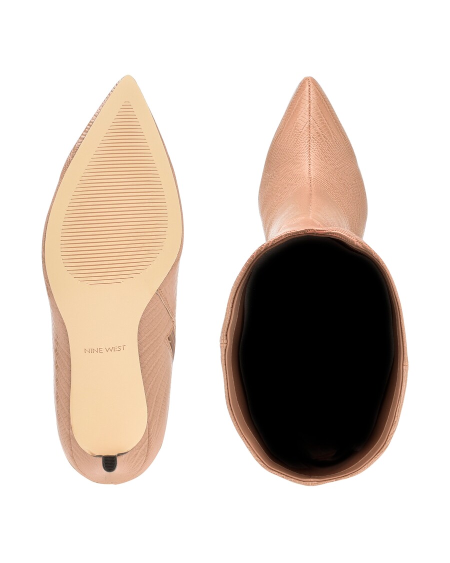 نه چکمه پاشنه دار غربی