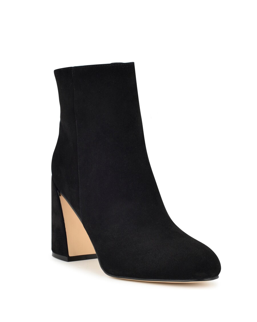 Deviņi Rietumu Yast Kleitu Zābaciņi