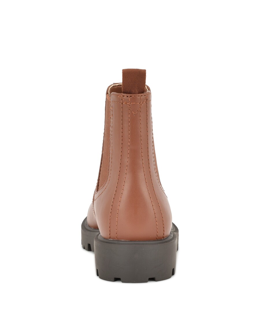 Devět West Yullon Lug Sole Chelsea Booties