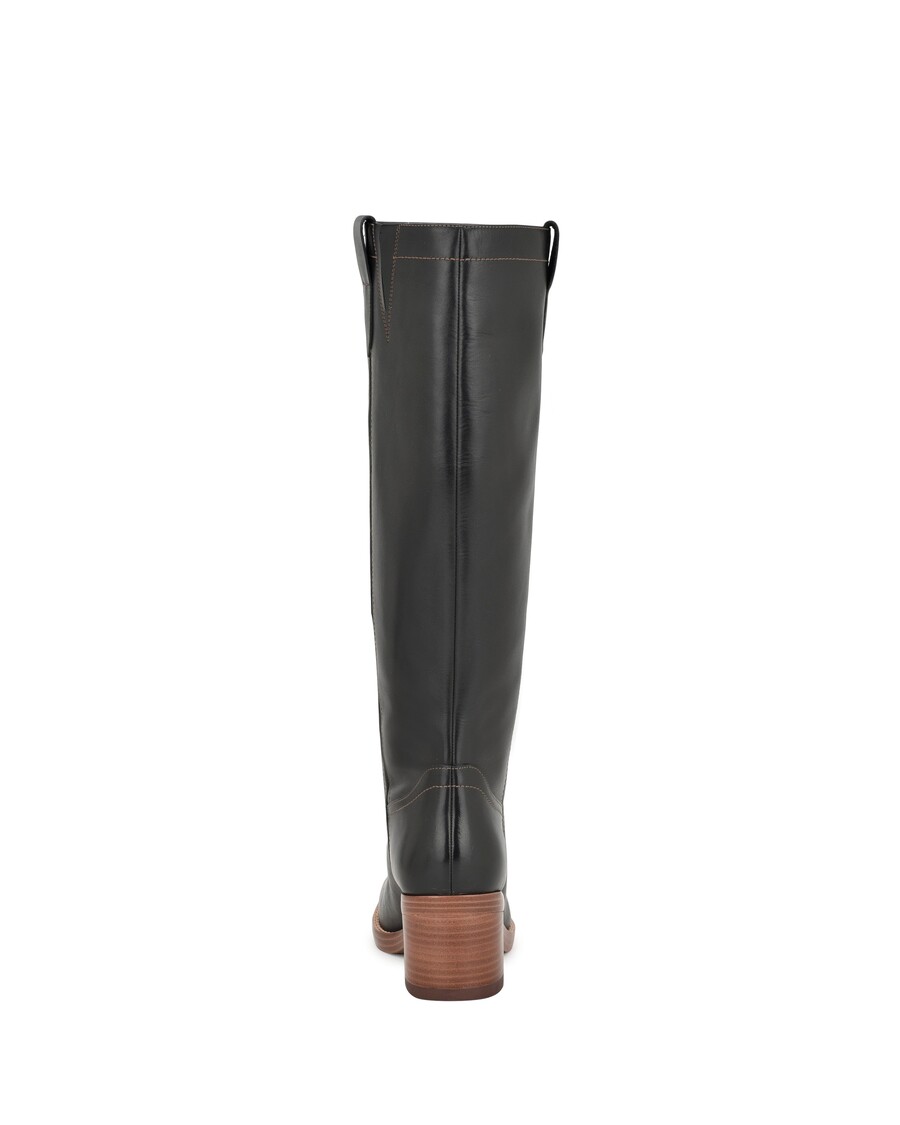 مصمم بكعب عريض من Nine West Hecee