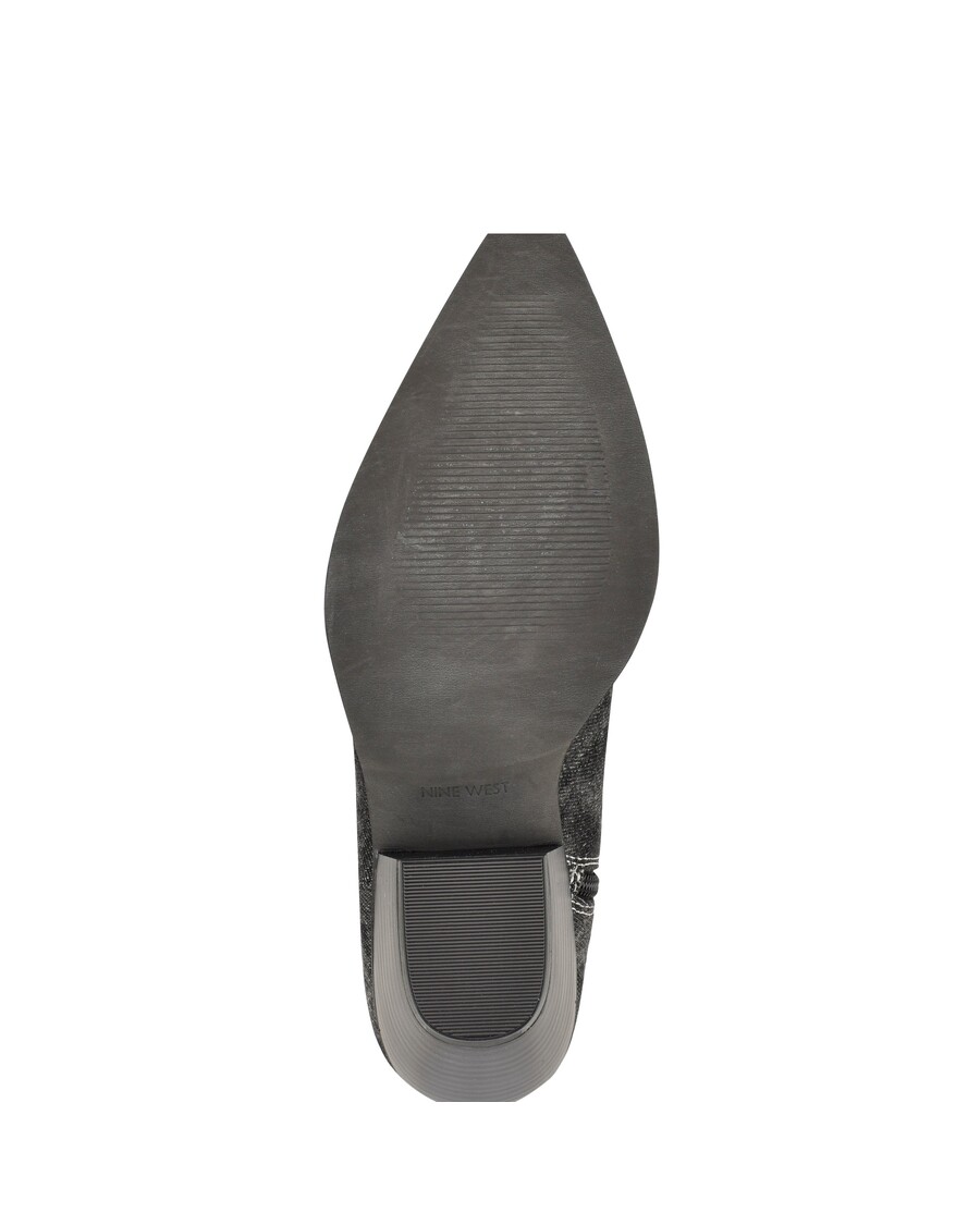 Devyni Vakariniai Vakariniai Bateliai