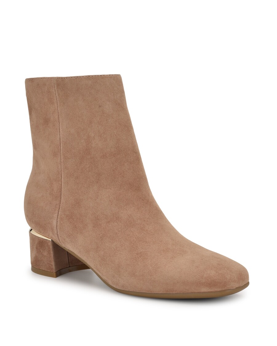 תשע נעלי מגפיים עם אצבע מרובעת בגודל 9x9 מערב