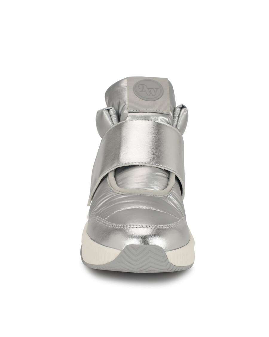 Deviņi Rietumu Veļas Zābaciņi