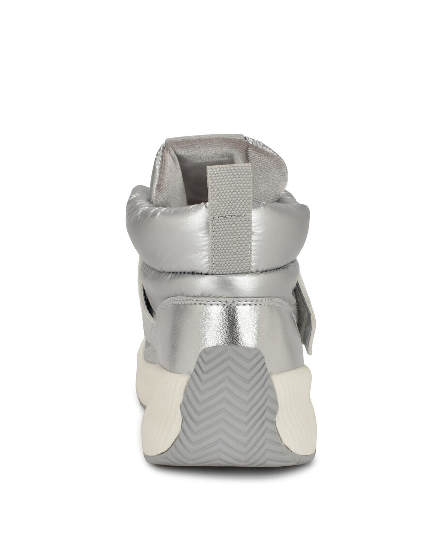 Deviņi Rietumu Veļas Zābaciņi