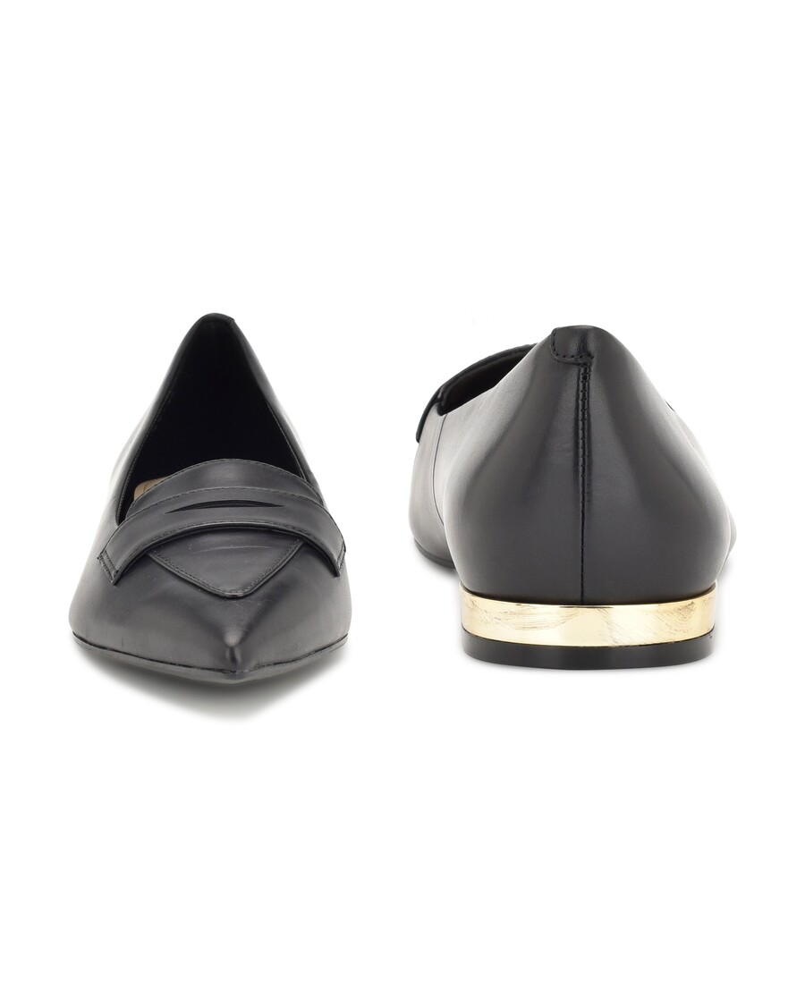 حذاء بدون كعب من ناين ويست لالين بمقدمة مددبة