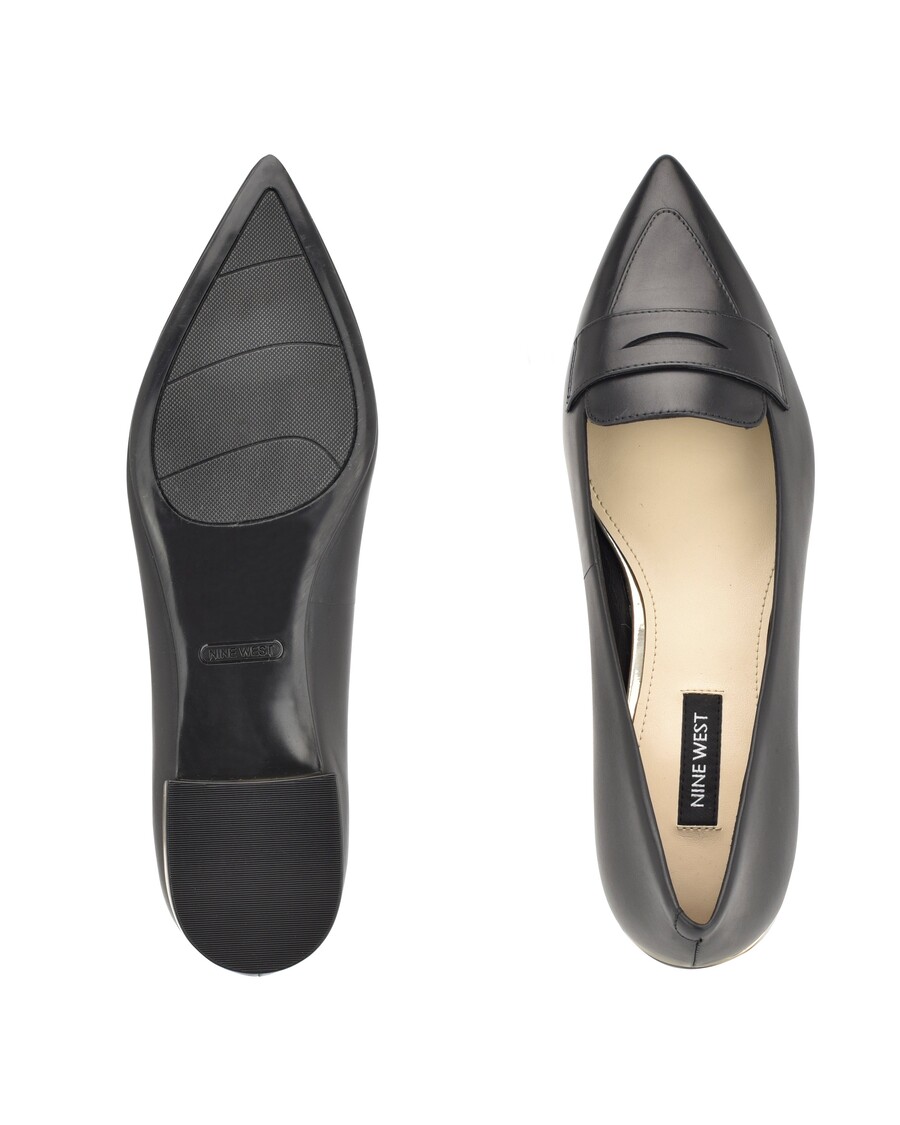 حذاء بدون كعب من ناين ويست لالين بمقدمة مددبة