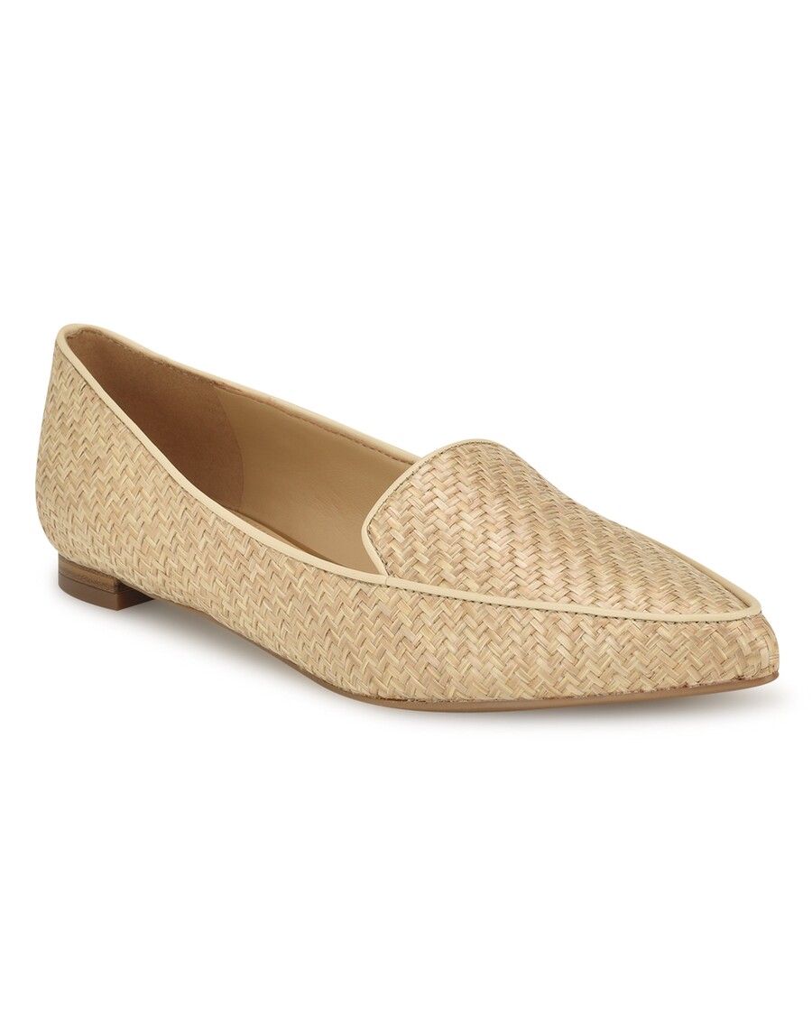 Nueve Pisos Para Fumadores En West Abay