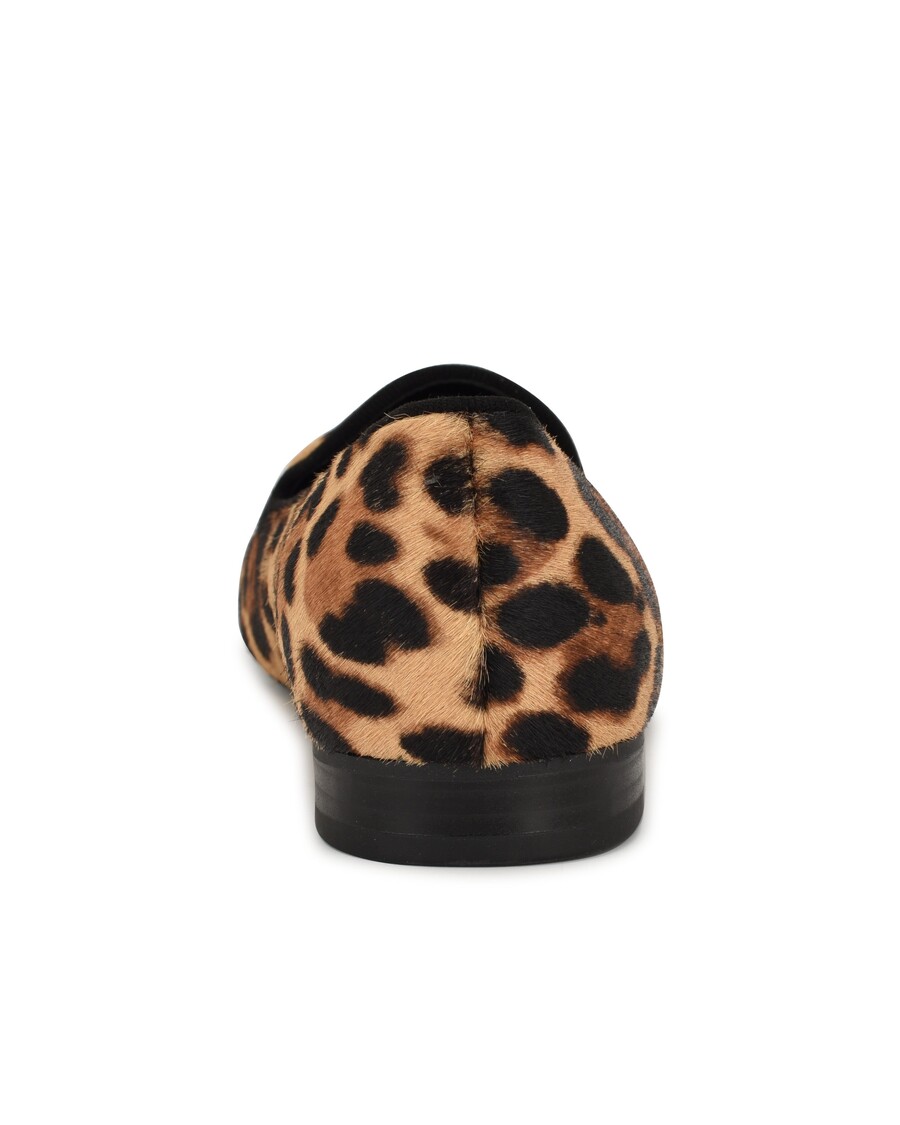 Devynių Vakarų Renoldo Rūkomoji šlepetė