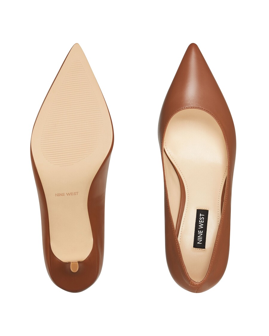 Nueve Zapatos De Tacón Con Punta Puntiaguda Arlene De West