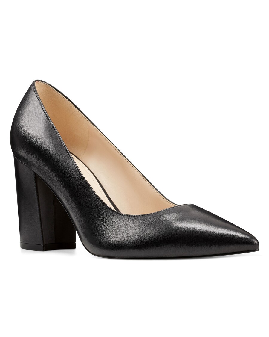 Kilenc West Cara Ruhapumpa