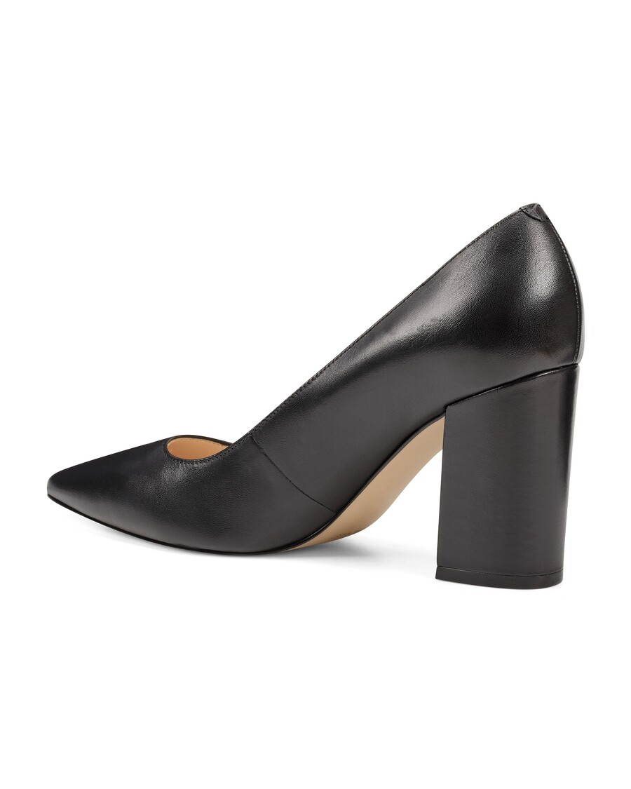 Kilenc West Cara Ruhapumpa