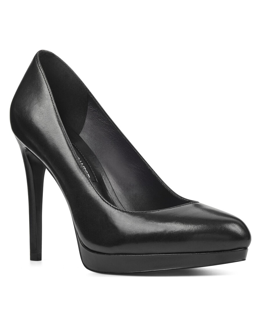 Dziewięć Pomp Platformowych West Quabree