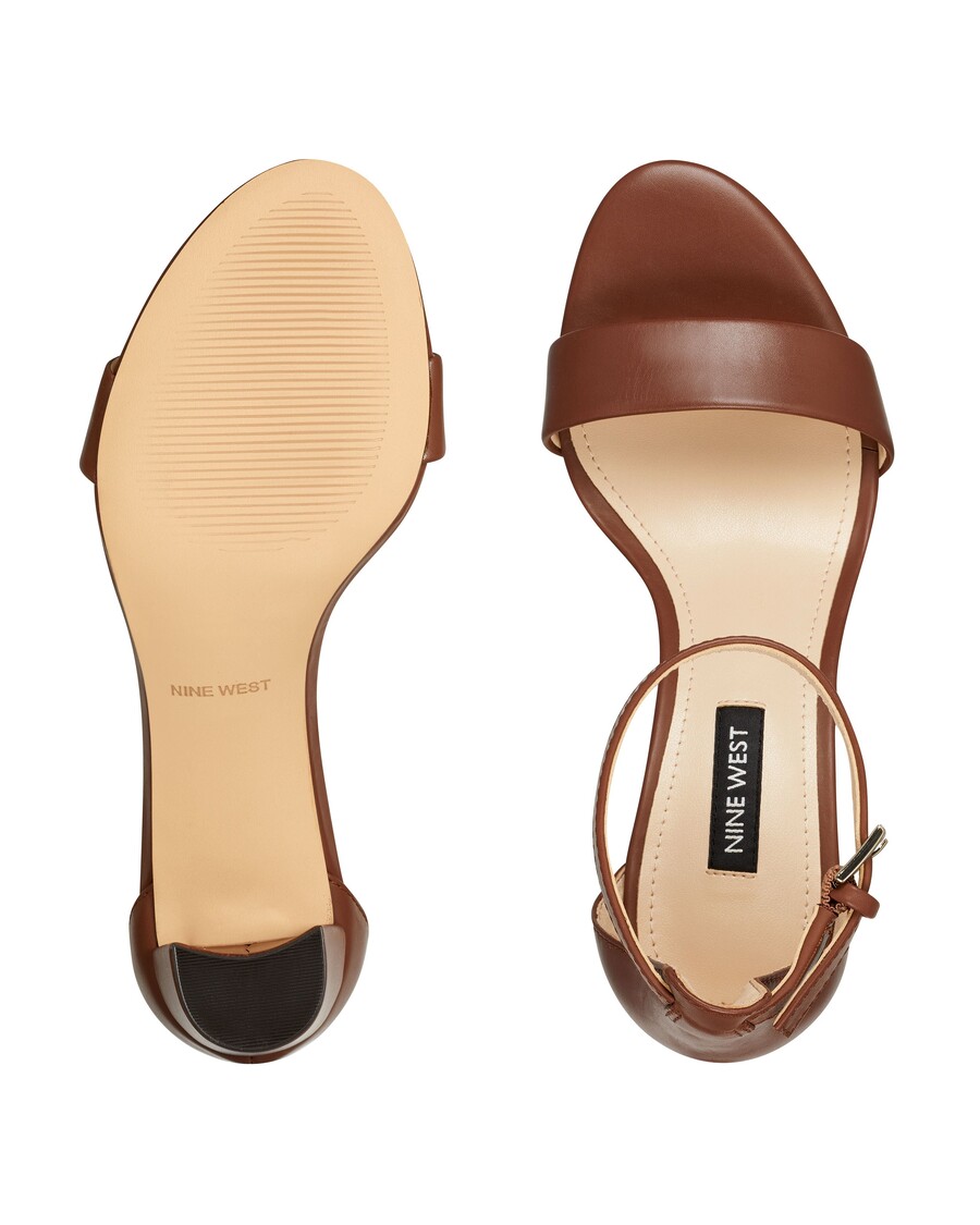 Negen West-pruce Sandalen Met Enkelbandje En Blokhak