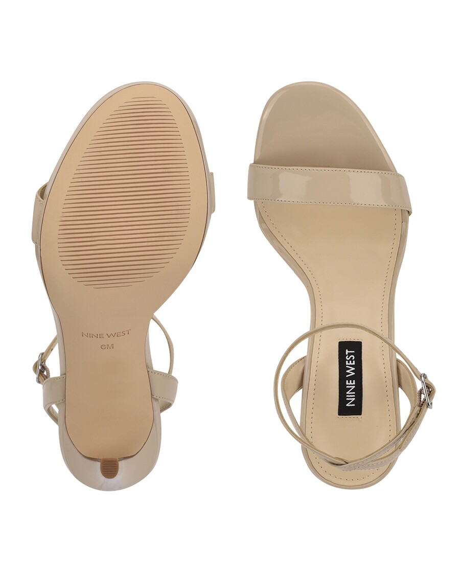 Deviņas Rietumu Loolas Siksnu Sandales