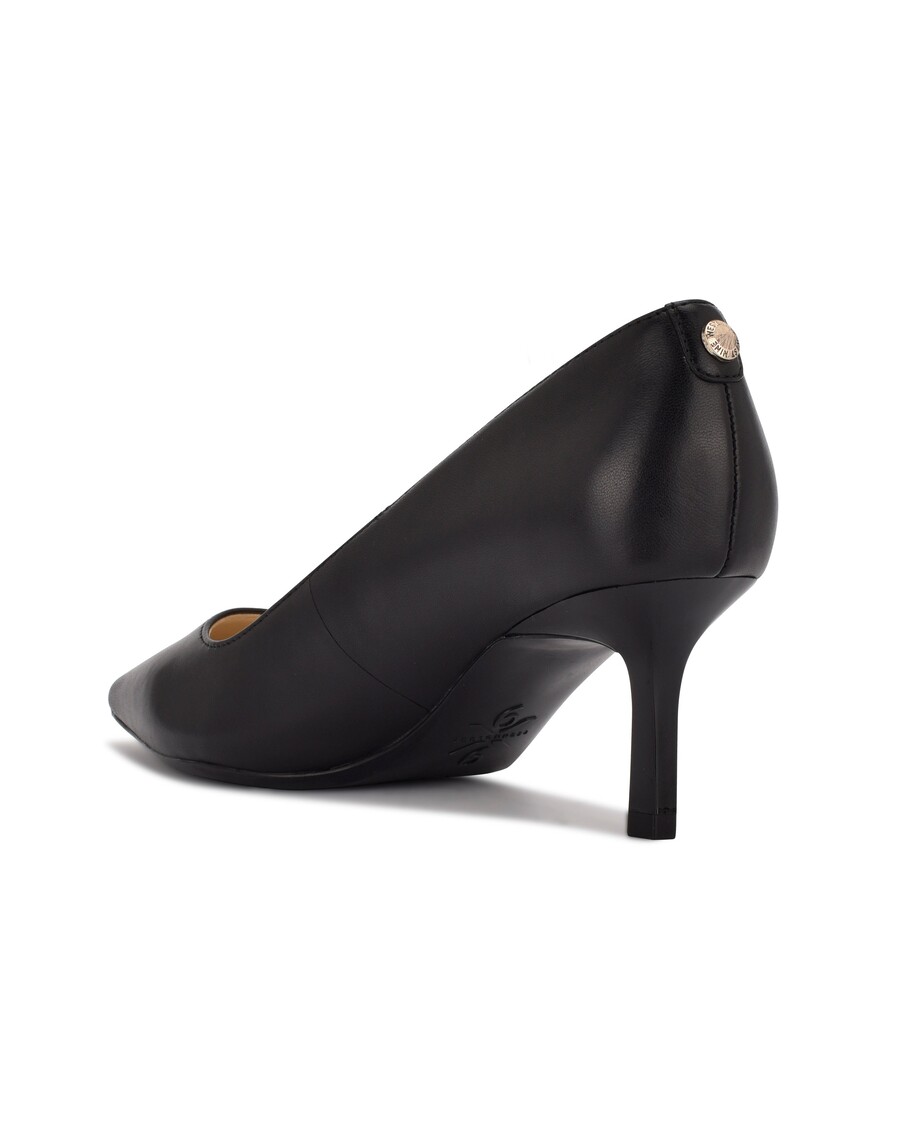 Kilenc Nyugati Kuna 9x9 Hegyes Orrú Pumpa