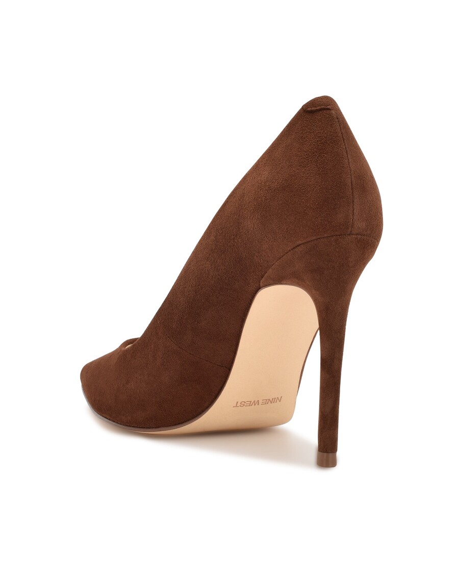 девет вест свежих пумпица са шиљастим прстима