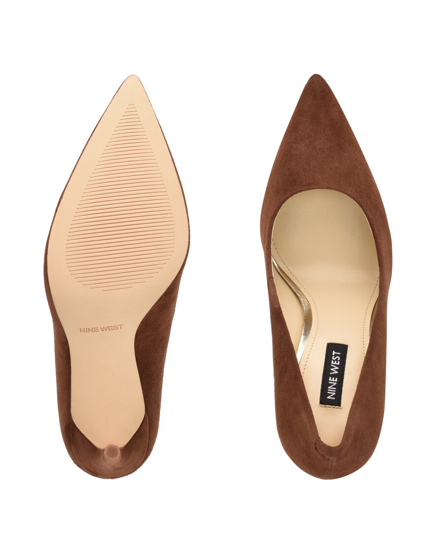 девет вест свежих пумпица са шиљастим прстима