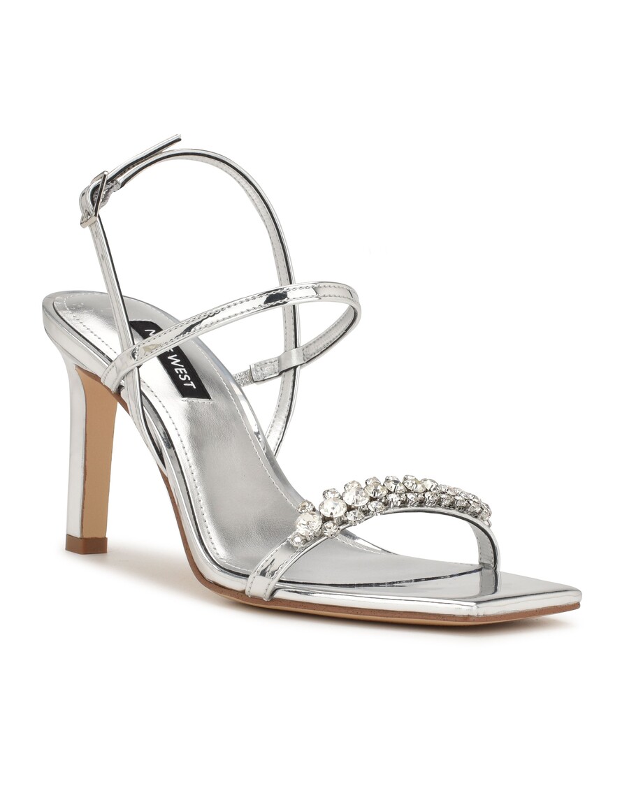 босоножки на каблуке девять западных дней с пяткой назад