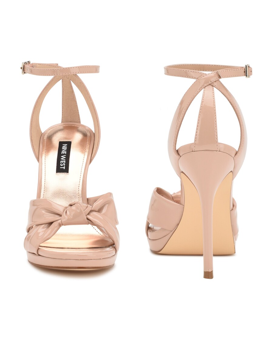 Sandały Dziewięć West Lovya Z Paskami Na Kostce