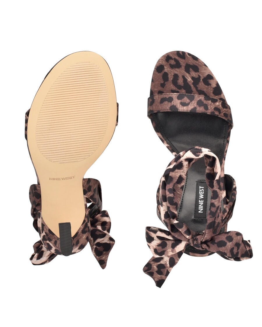 Nine West Kelsie Sandali Con Tacco Avvolgenti Alla Caviglia