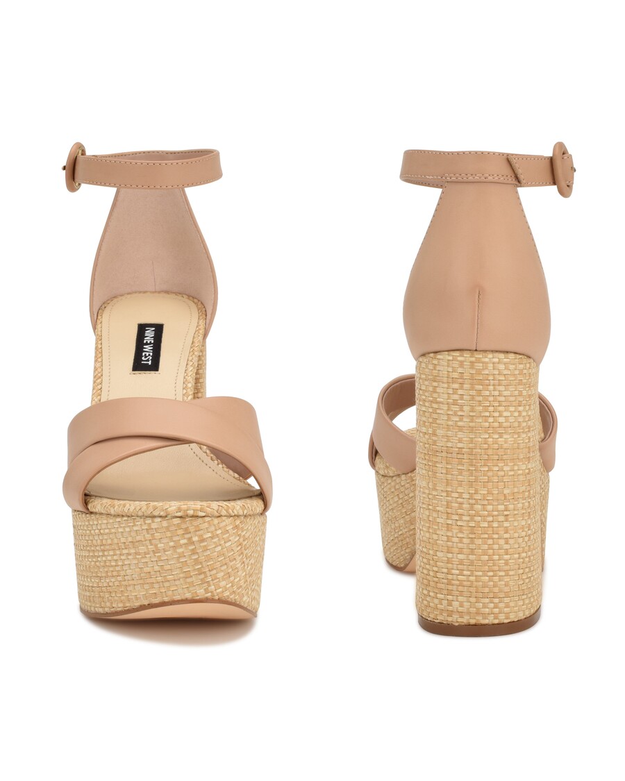 תשעה סנדלי פלטפורמת מערב ווילי