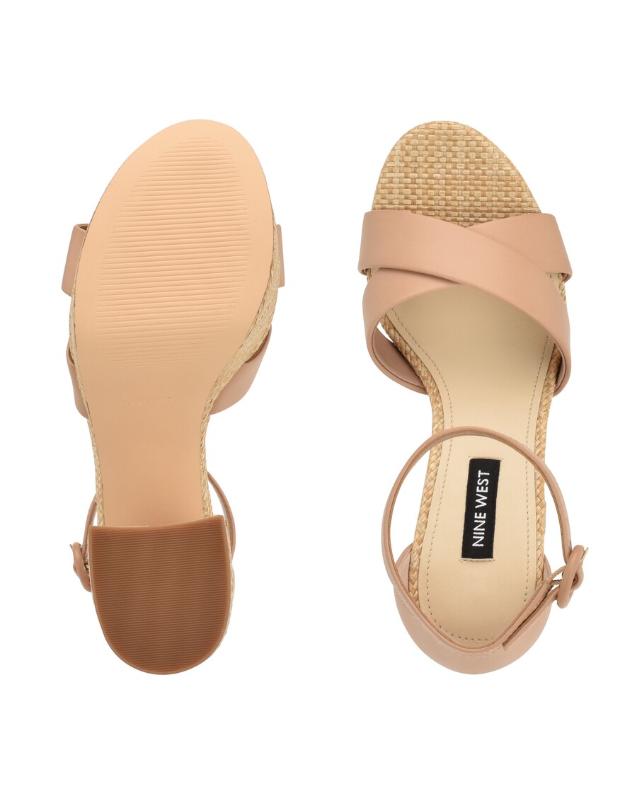 תשעה סנדלי פלטפורמת מערב ווילי