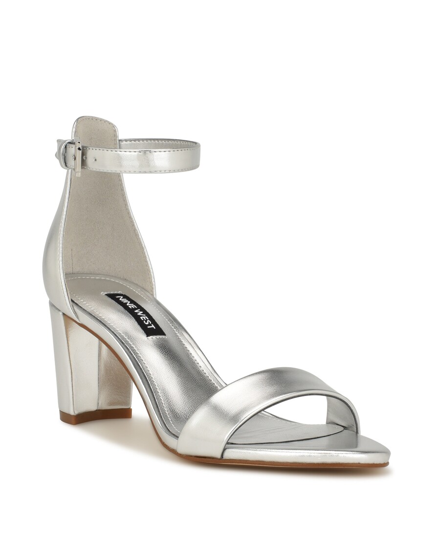 Sandały Na Obcasie Klockowym Dziewięć West Pruce Z Paskami Na Kostce