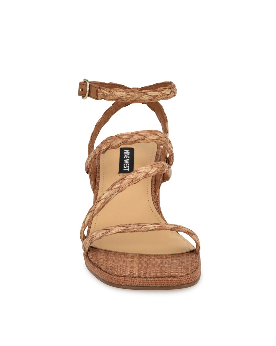 صندل بكعب عريض من ناين ويست إيمولي