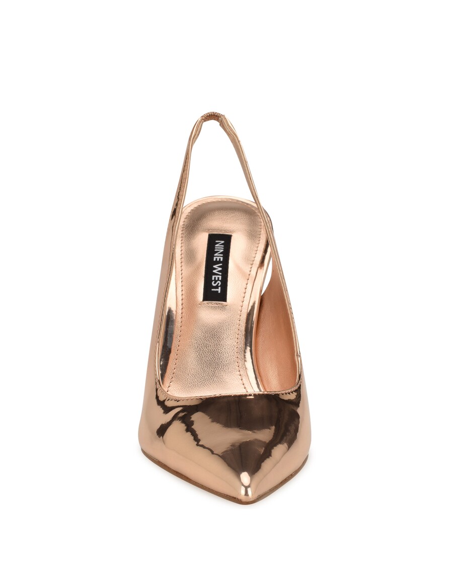 Yhdeksän Länsihöyhenen Teräväkärkistä Slingback-pumppua