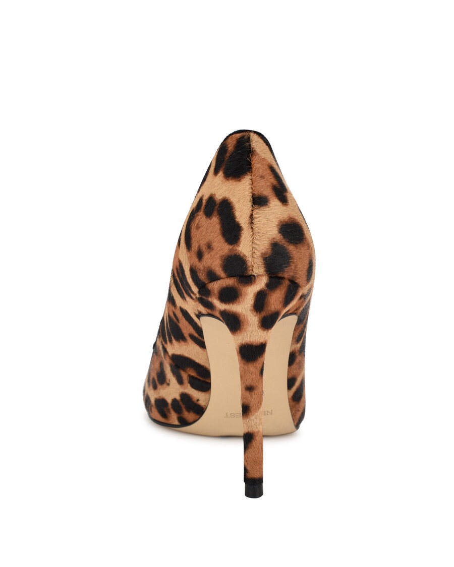 Kilenc Nyugati Friss Hegyes Lábujj Pumpa