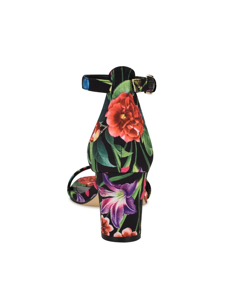 Kilenc West Pruce Bokapántos Blokksarkú Szandál