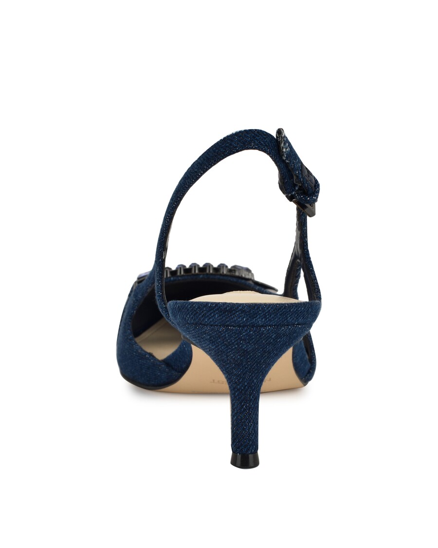 девет западни панталони с остри пръсти