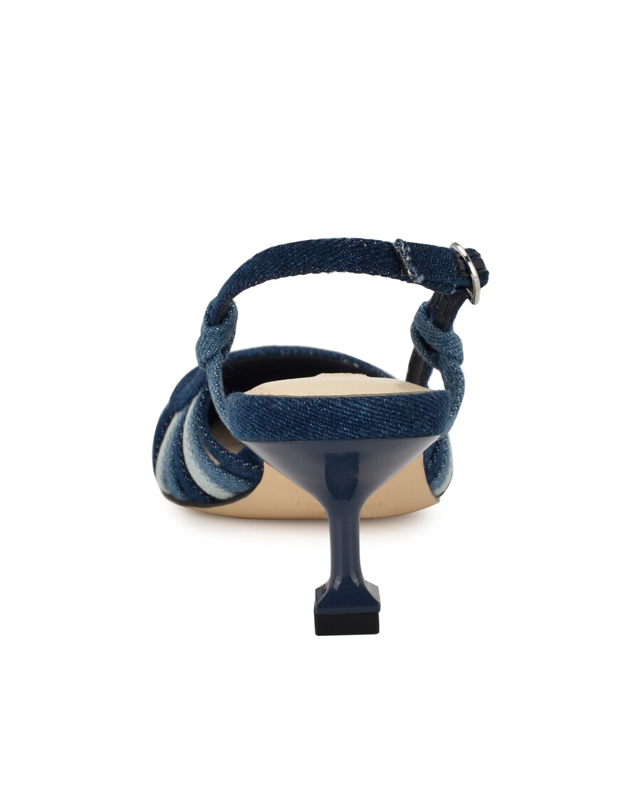 девять туфель West Whitt с пяткой на пятке