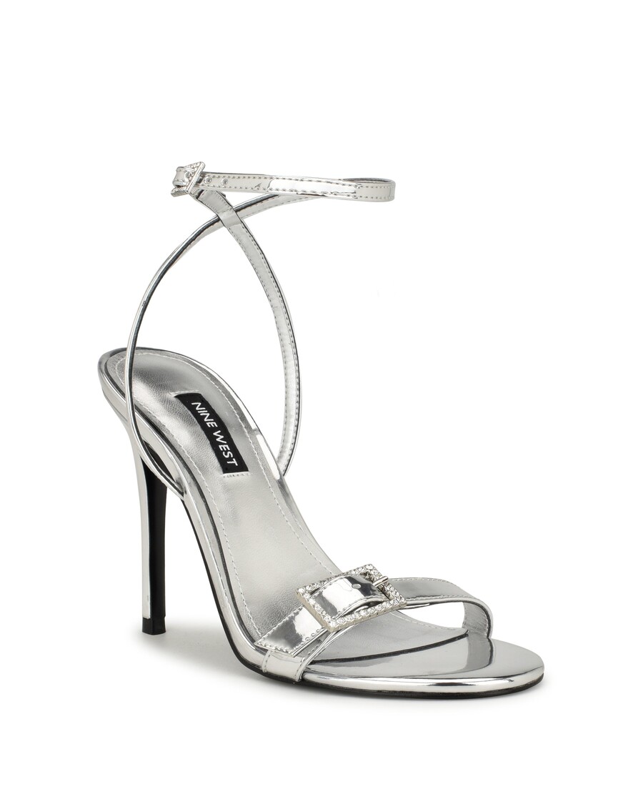 Devynios Vakarų Moros Suknelės Basutės