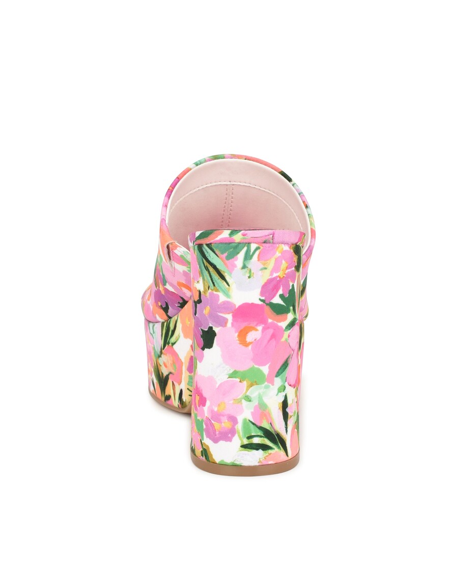 صندل منزلق بمنصة من Nine West Olley