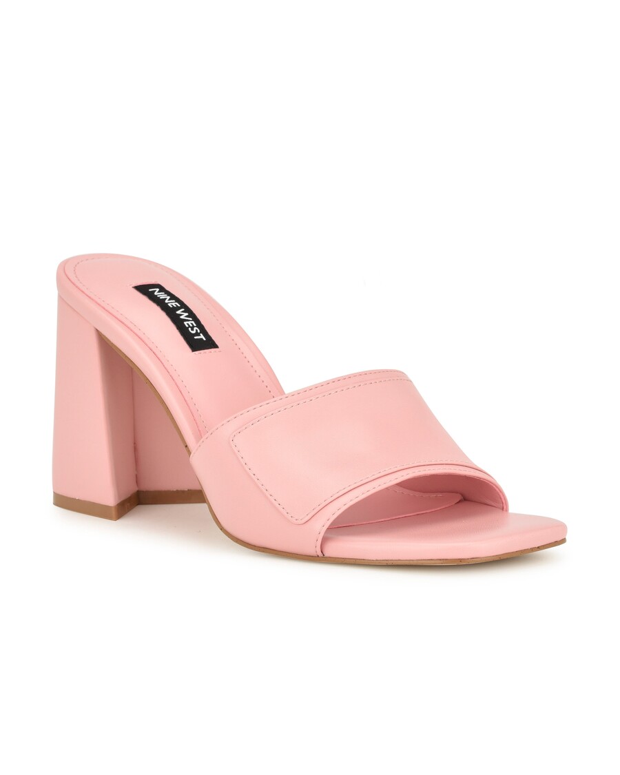 Deväť Západných Kosatcov Sandále