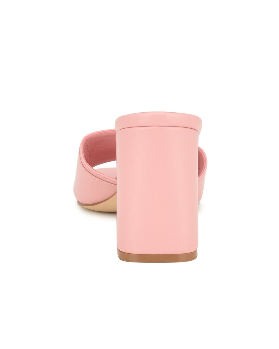 Deväť Západných Kosatcov Sandále