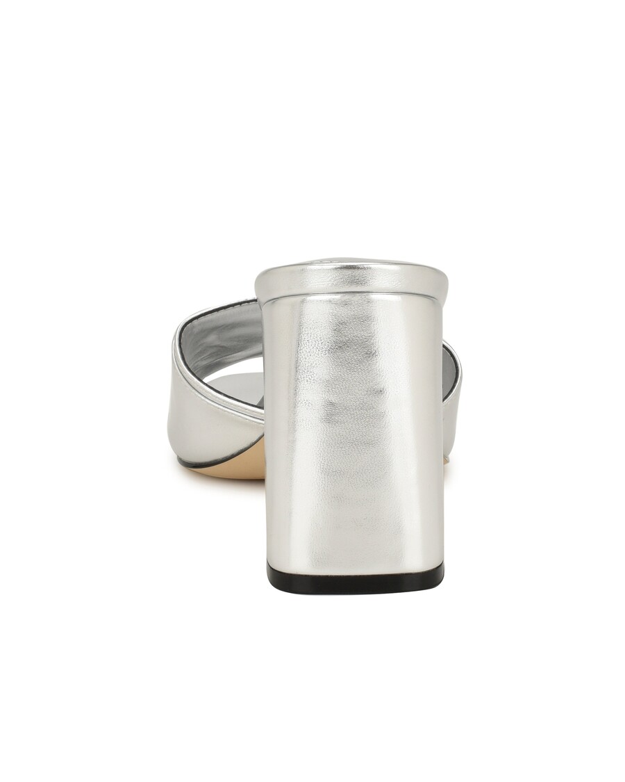 üheksa Lääne Iirise Libisemis Sandaalid