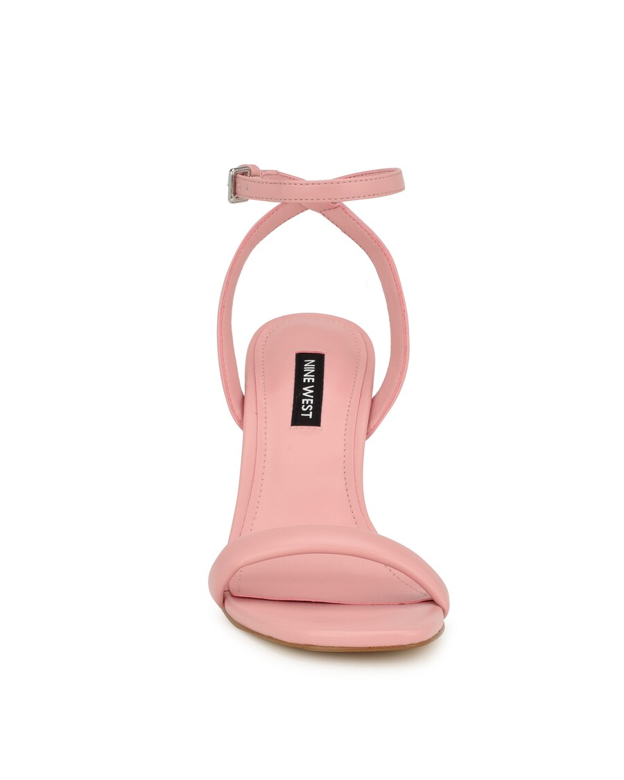 صندل بحزام من ناين ويست نيرا