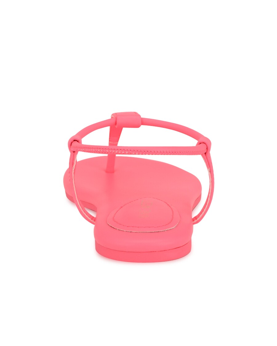 девет вест бассие равних сандала