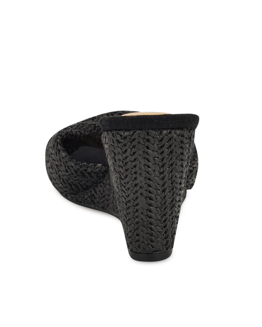 девет вест никхил сандале на клин