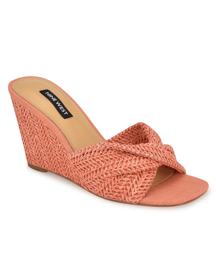 Deväť Západ Nikhil Twist Klinové Sandále