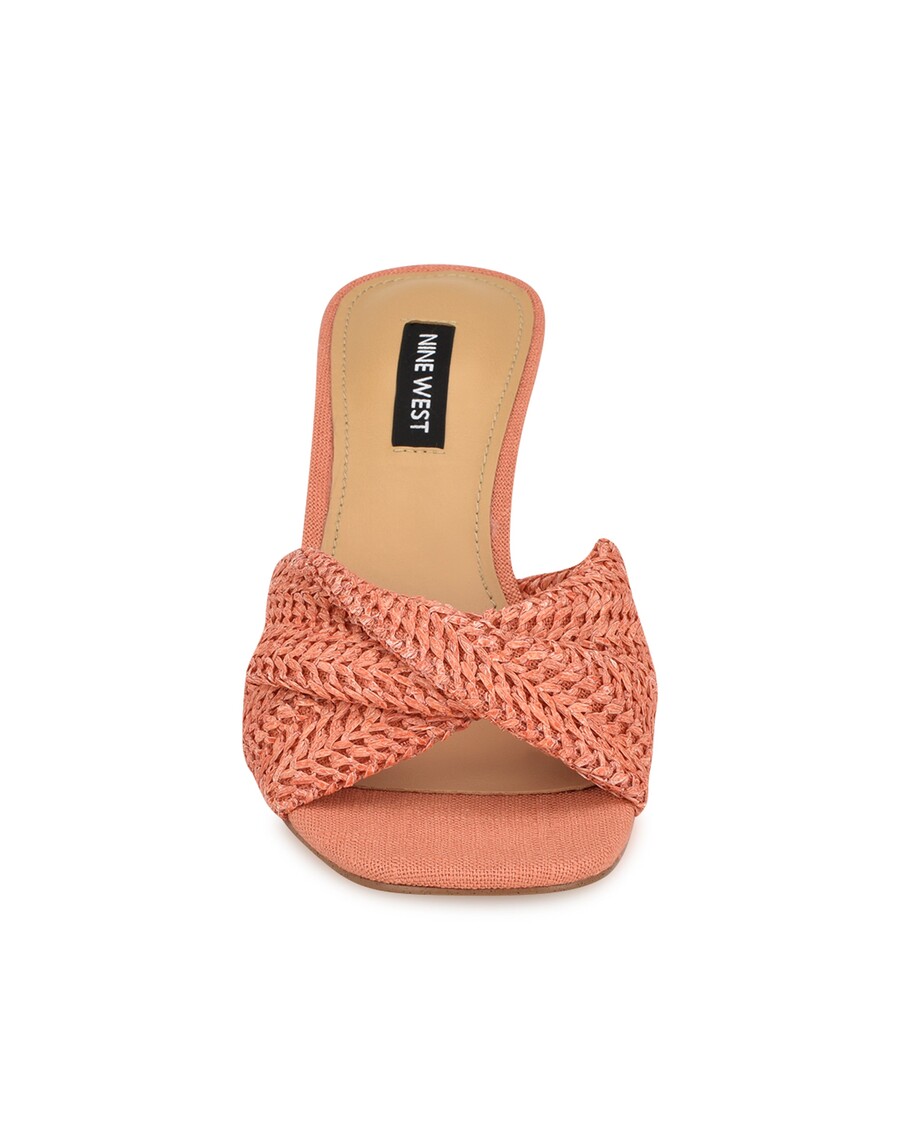 Deväť Západ Nikhil Twist Klinové Sandále